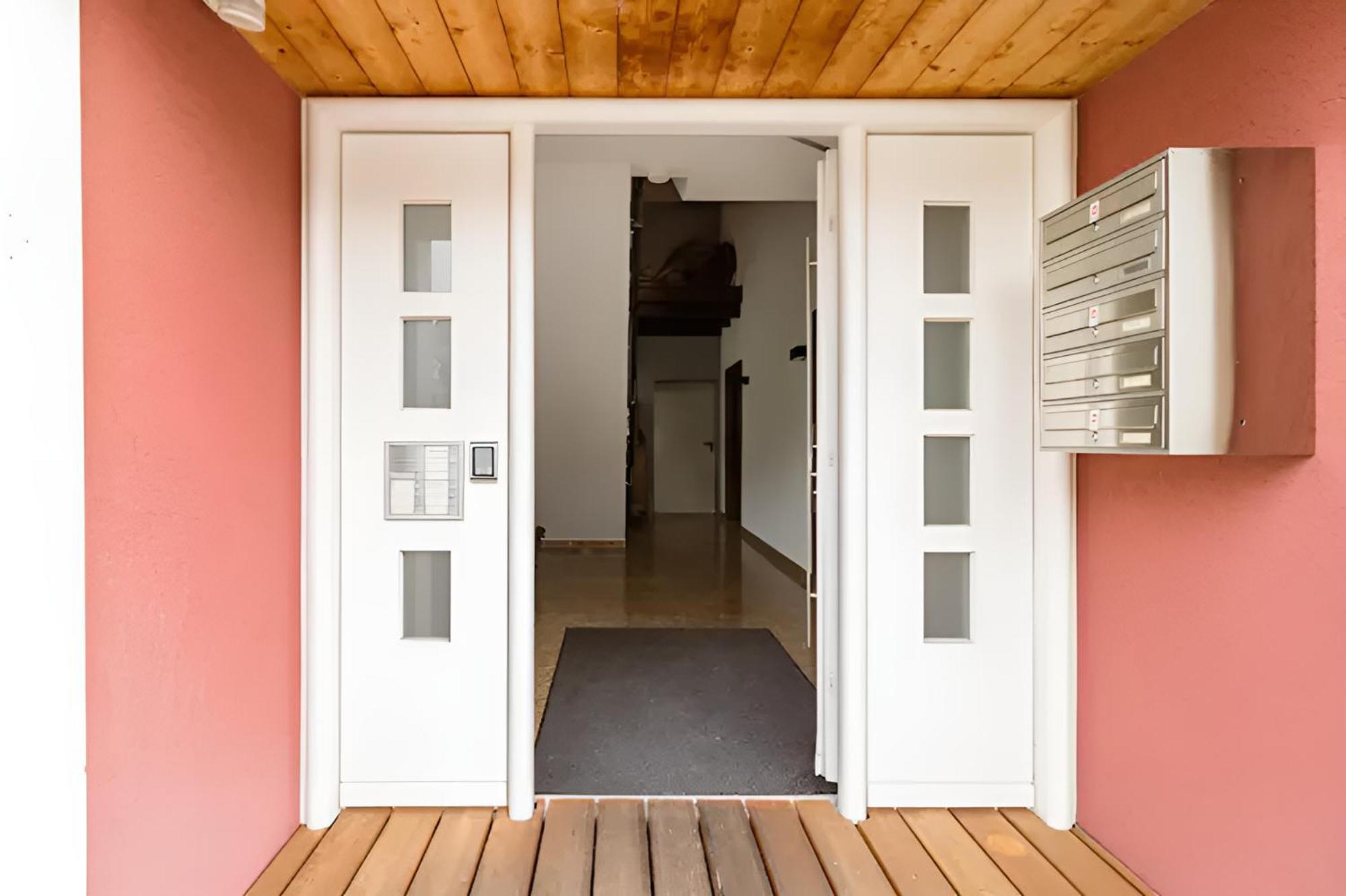 Komfortables Doppelzimmer In Kehl Goldscheuer - 1A Guesthouse Εξωτερικό φωτογραφία