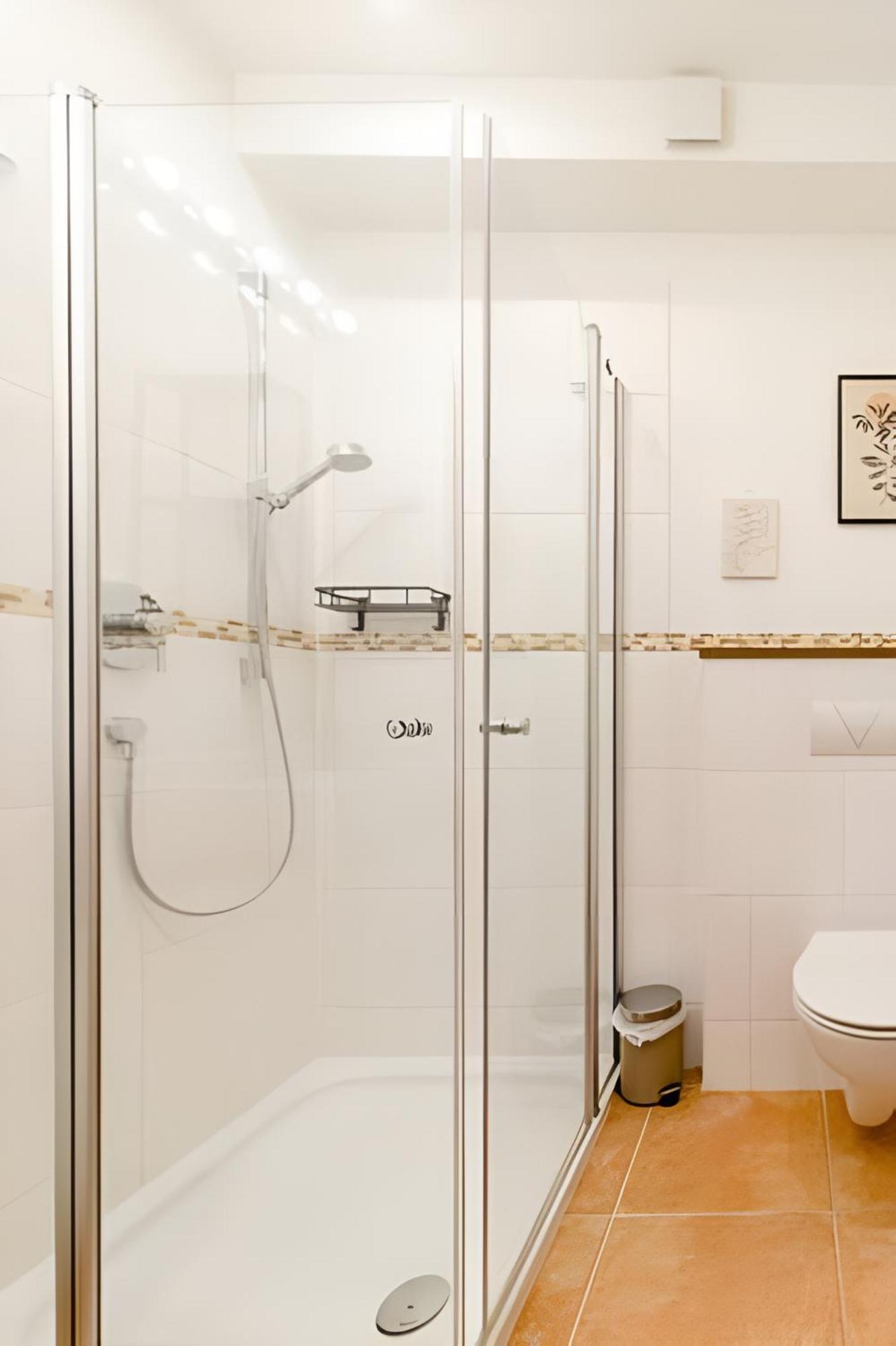 Komfortables Doppelzimmer In Kehl Goldscheuer - 1A Guesthouse Εξωτερικό φωτογραφία